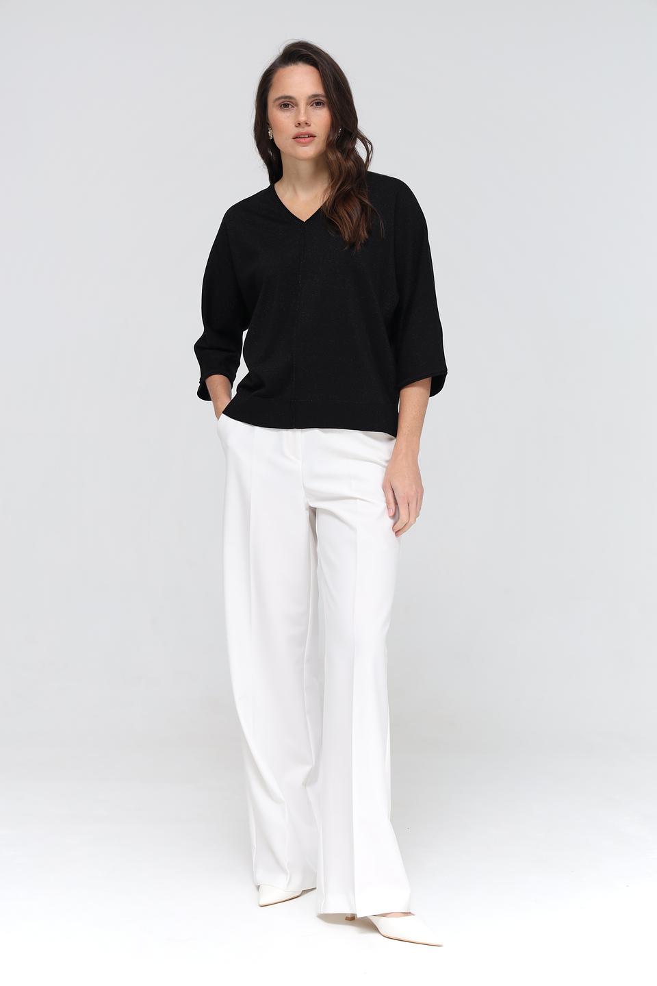 Пуловер Lecomte чёрный с V-образным вырезом