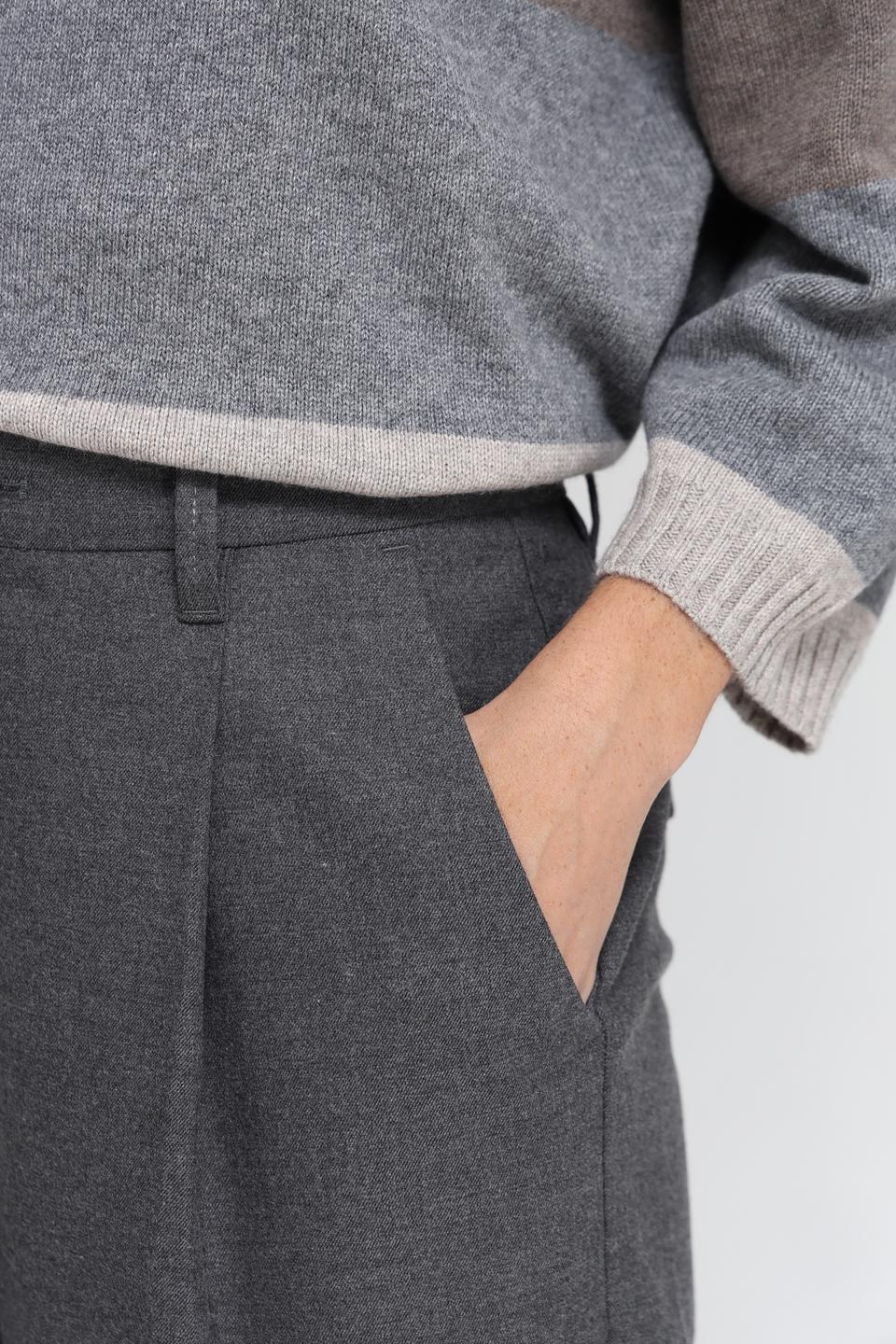 Брюки клёш Oui серые