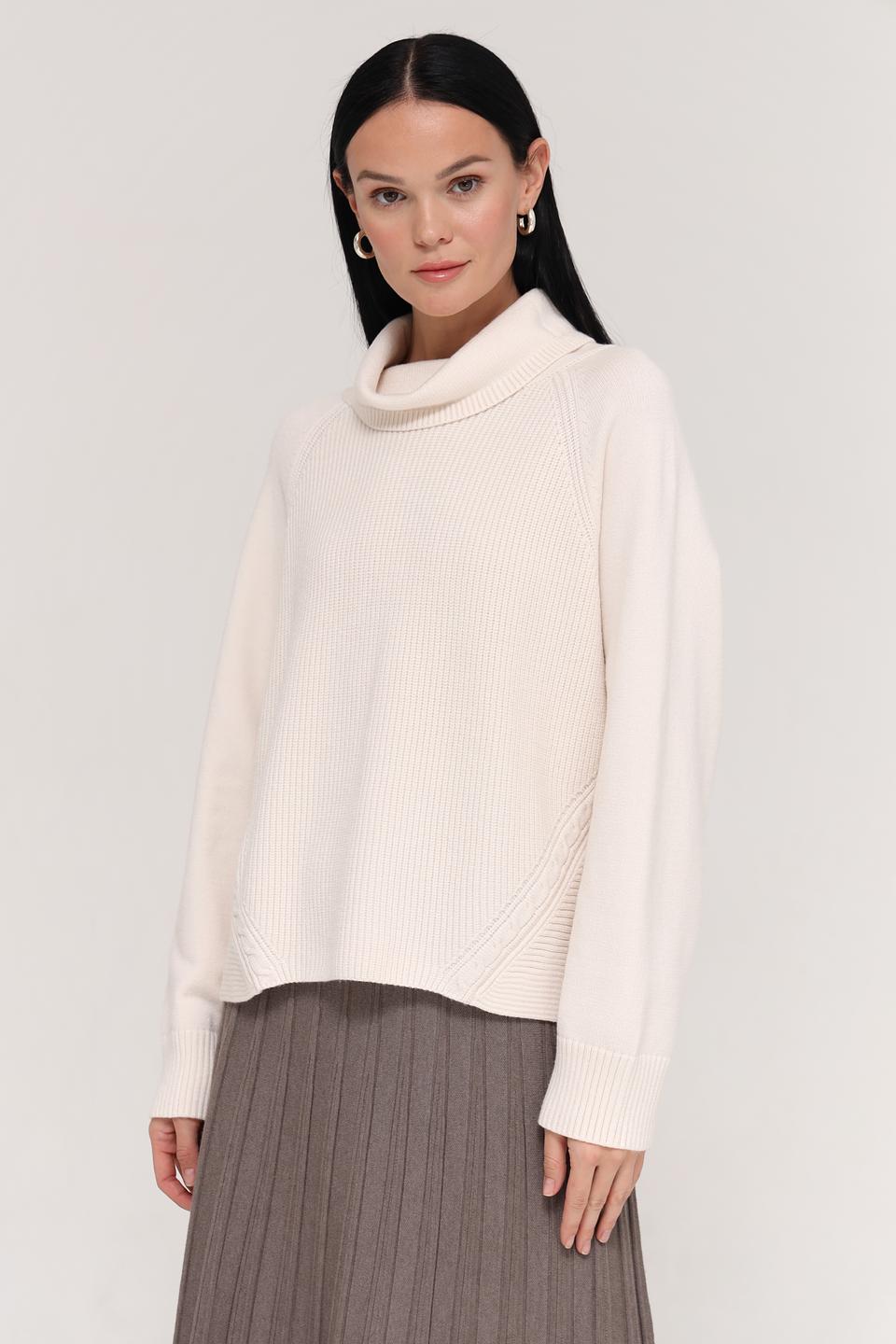 Пуловер Oui с воротником-стойкой кремовый