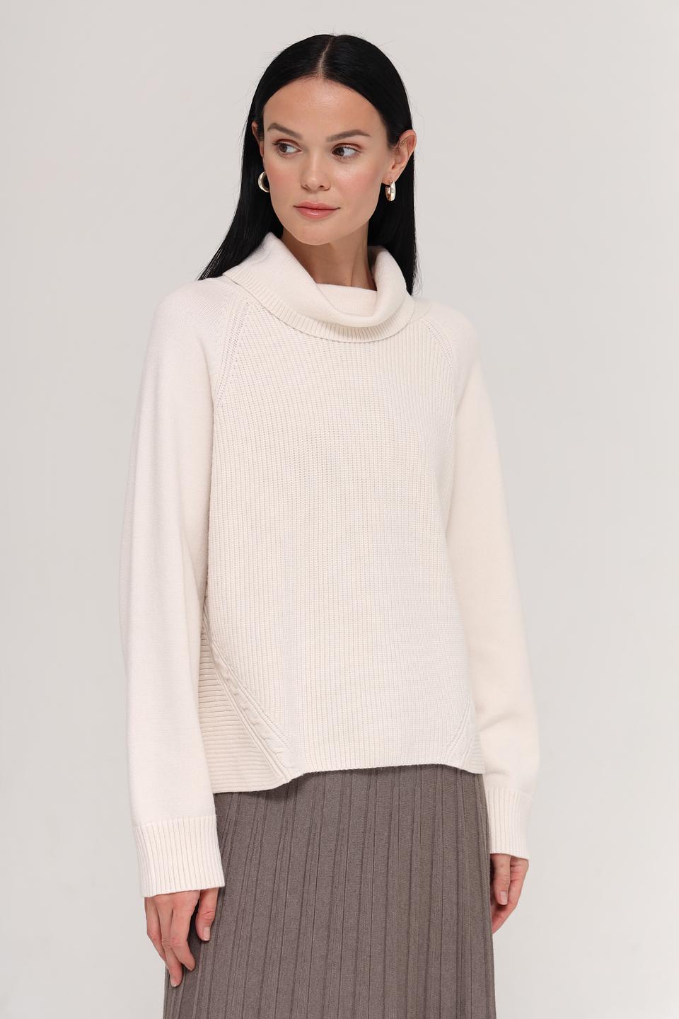 Пуловер Oui с воротником-стойкой кремовый