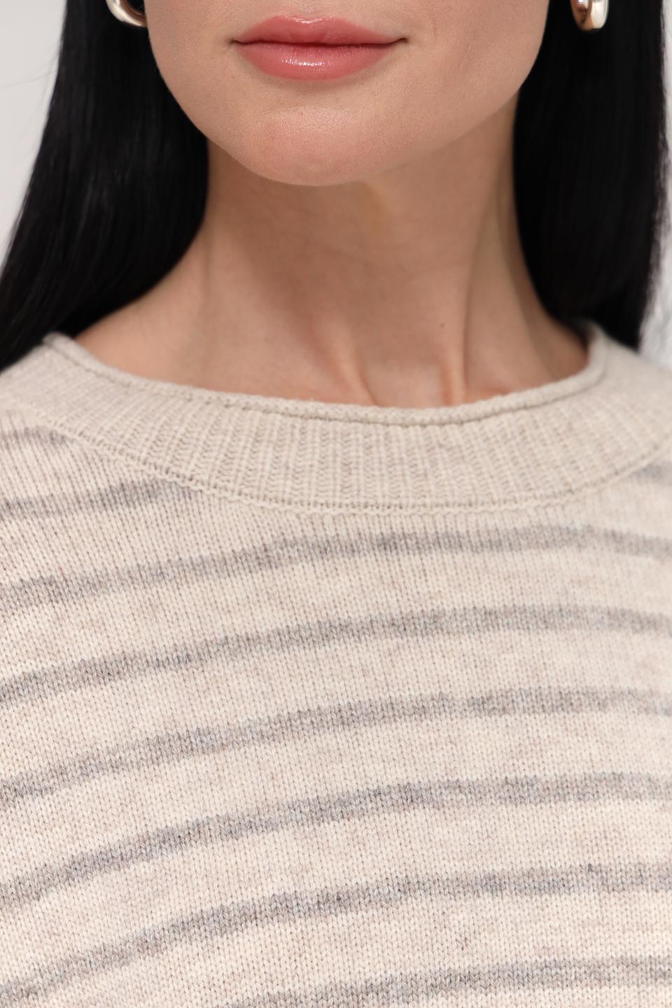 Пуловер Oui в полоску бежевый