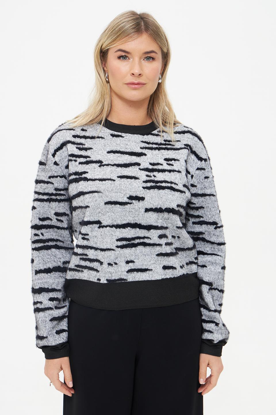 Пуловер Taifun с узором "зебра"