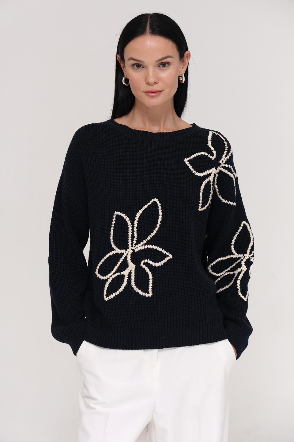 Пуловер Lecomte с цветами чёрный