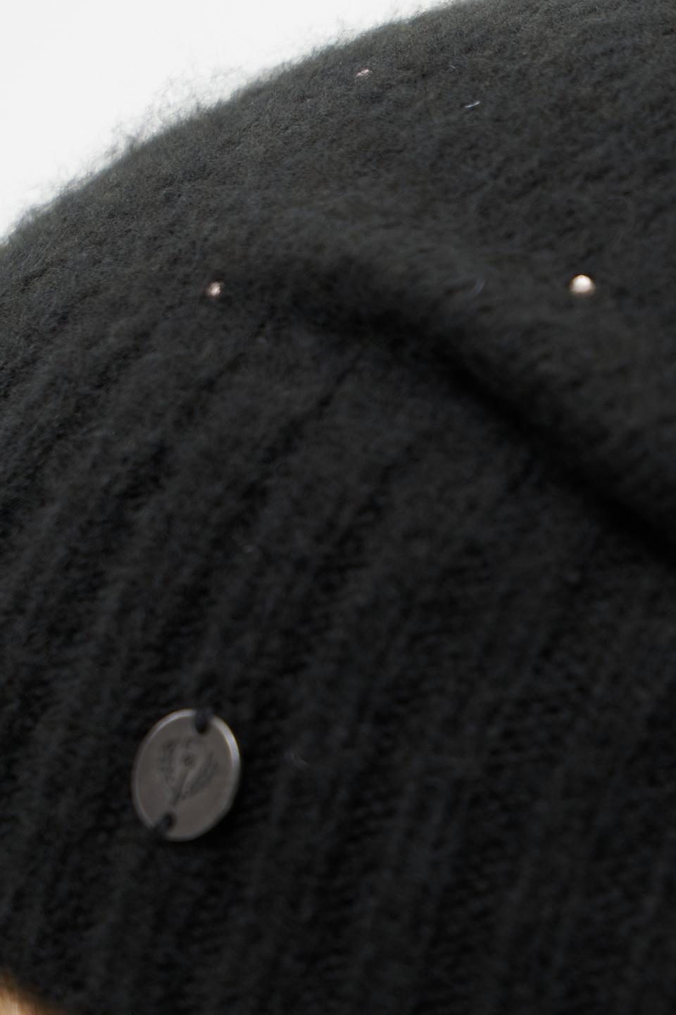 Шапка Fraas чёрная с декором