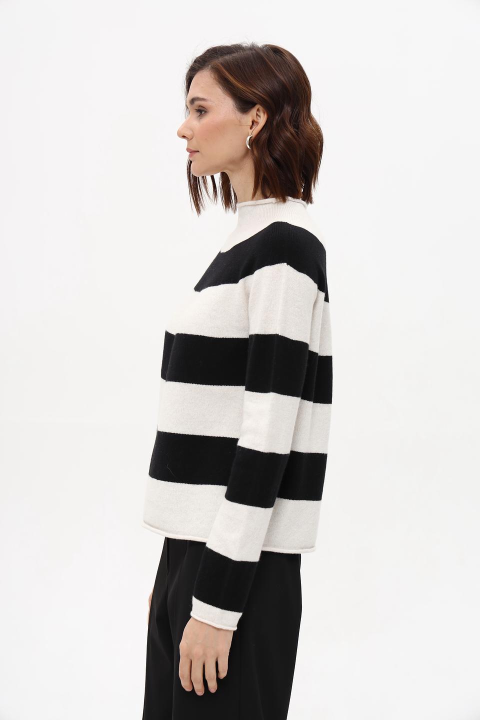 Пуловер Oui в полоску