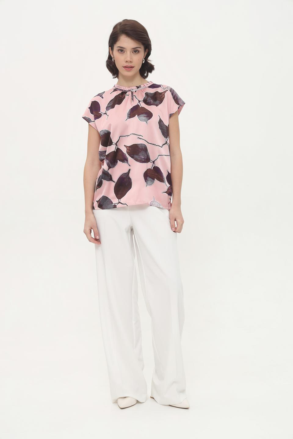 Блуза More and More с листьями