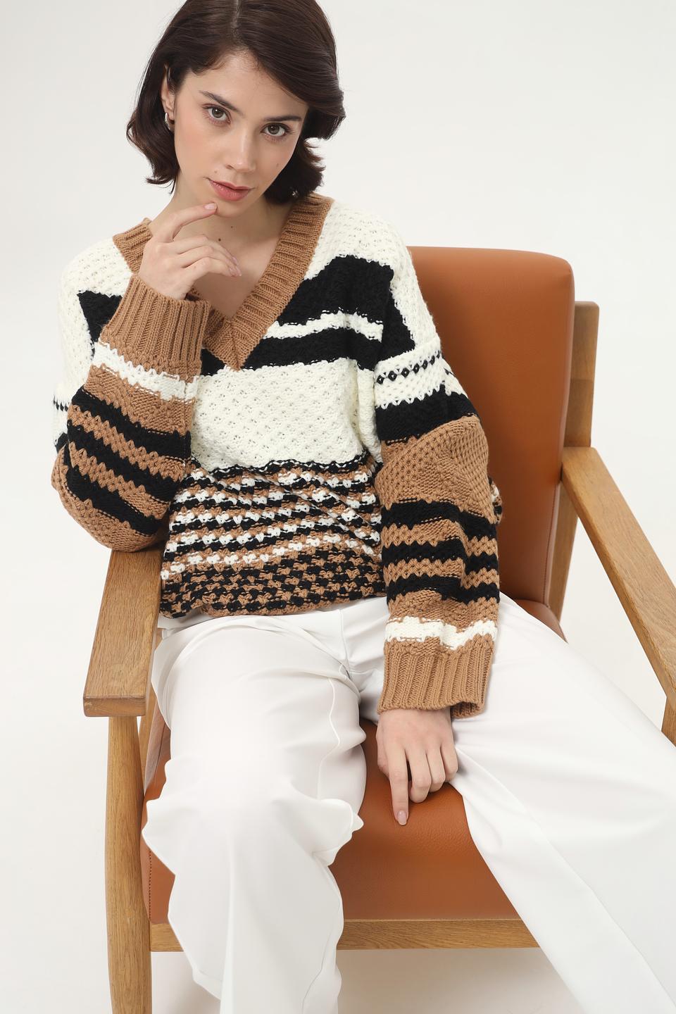 Пуловер Broadway в полоску