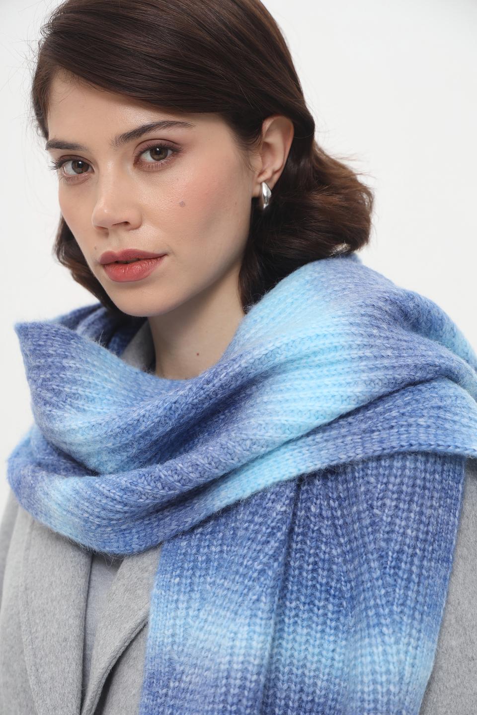 Шарф Seeberger вязаный голубой