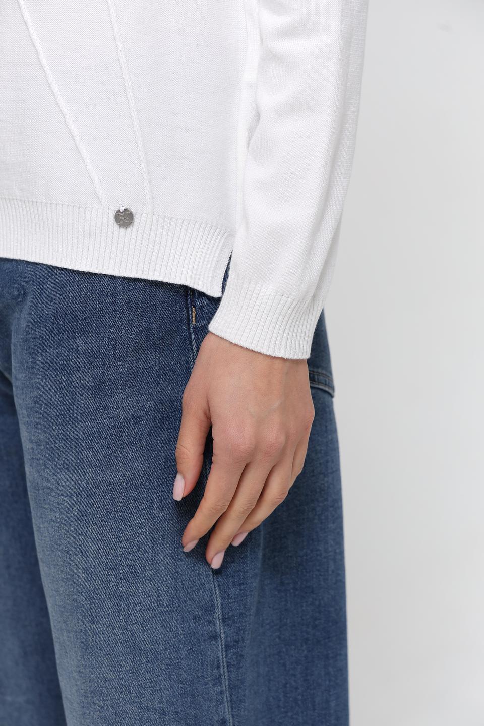 Пуловер Gollehaug с воротником-стойкой белый