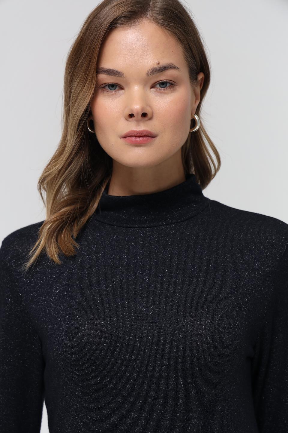 Пуловер Lecomte с пайетками чёрный