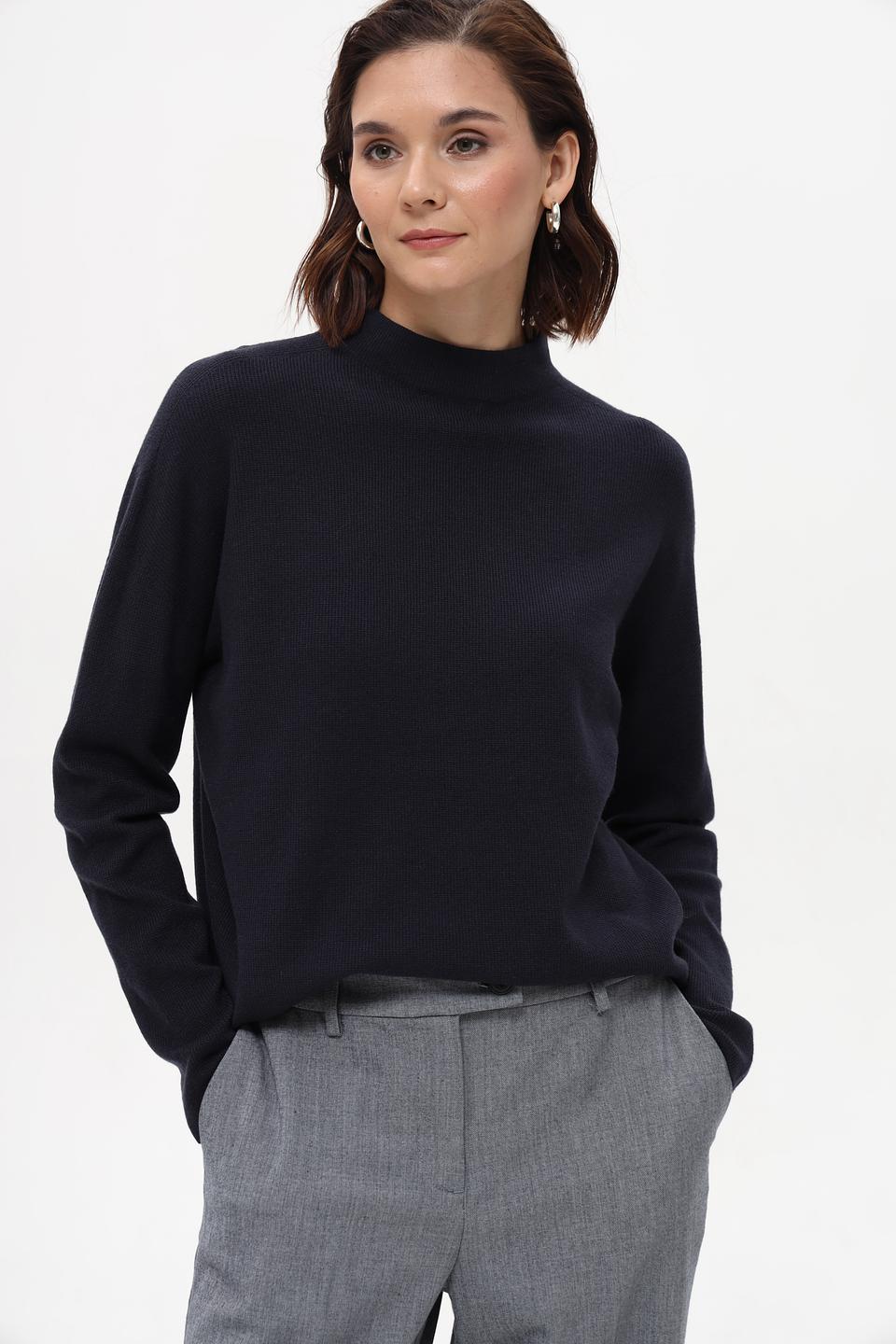 Пуловер Oui с горлом, тёмно-синий