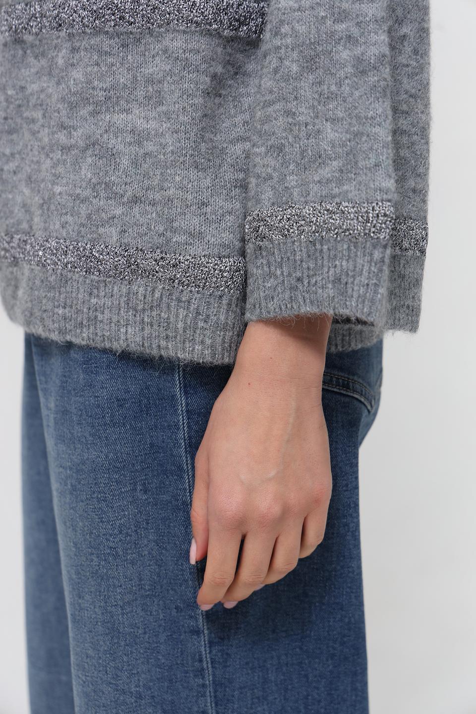 Пуловер Lecomte серый с полосками