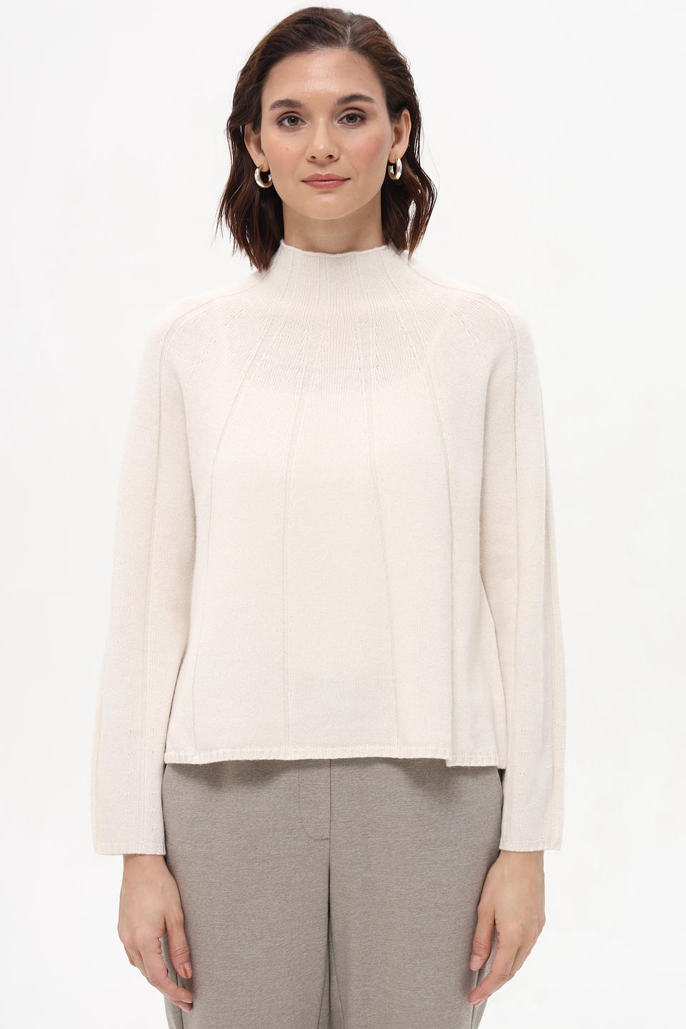 Пуловер Lecomte бежевый с горлом