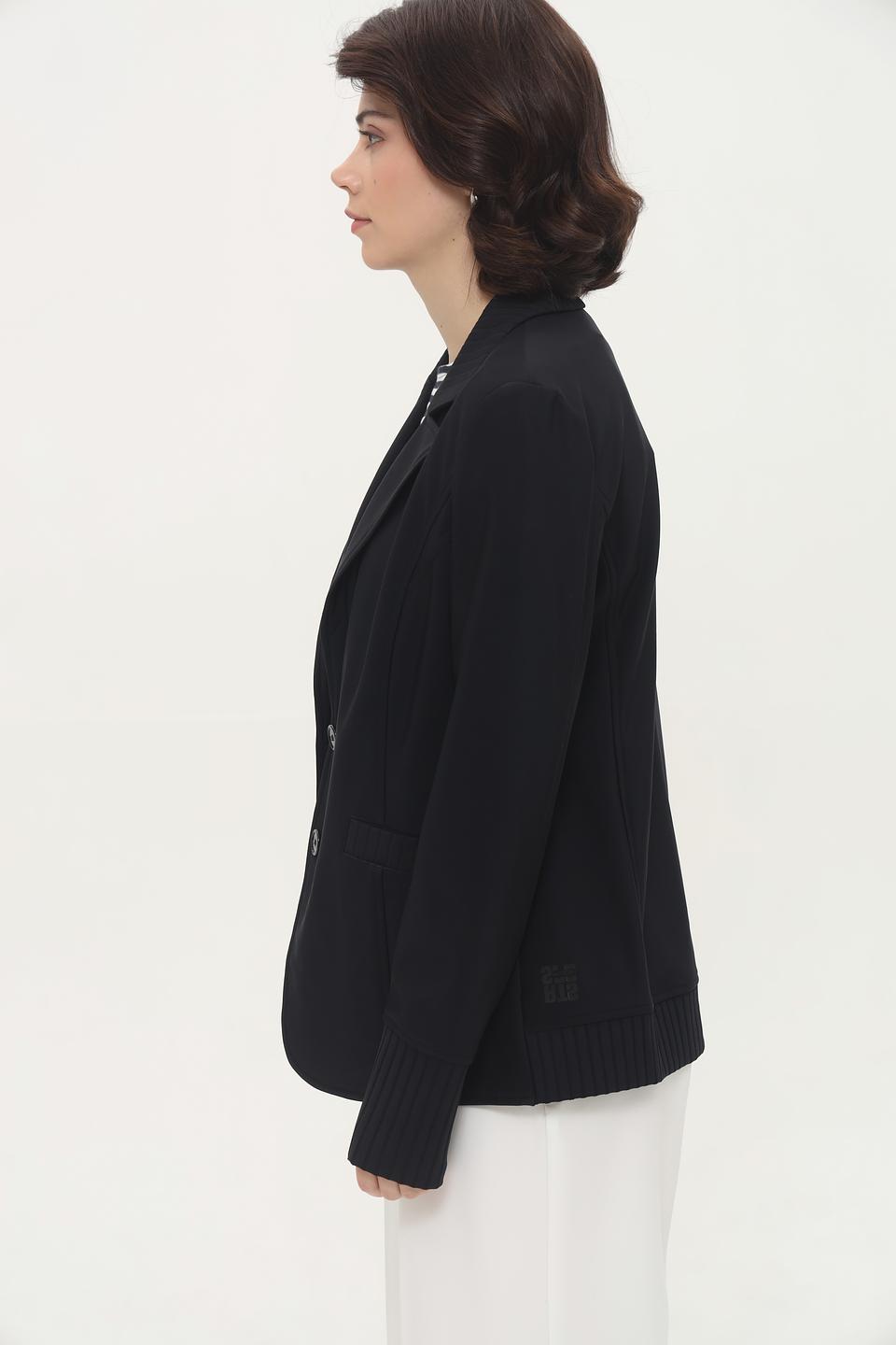 Жакет Marc Cain чёрный приталенный