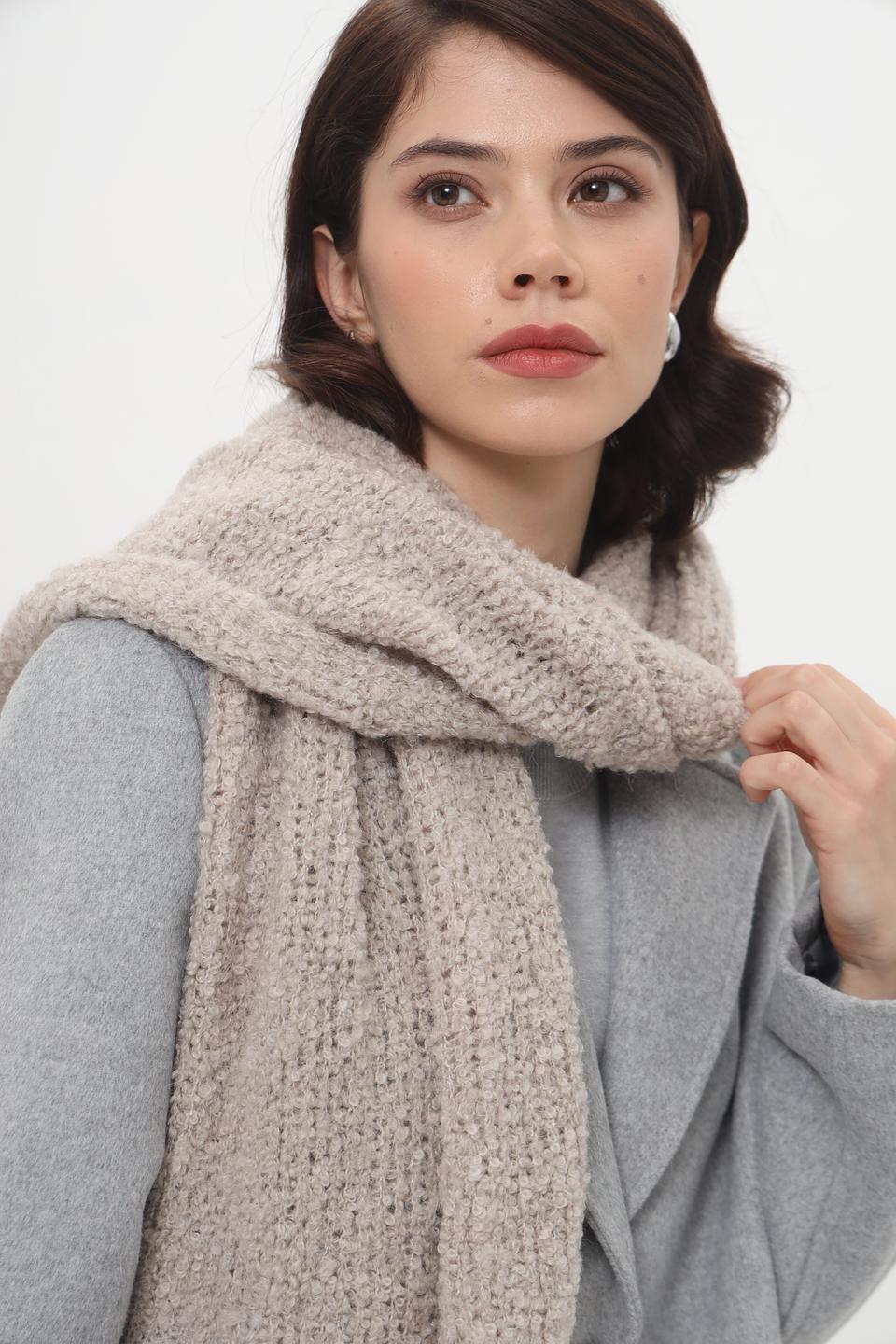 Шарф Roeckl бежевый с бахромой