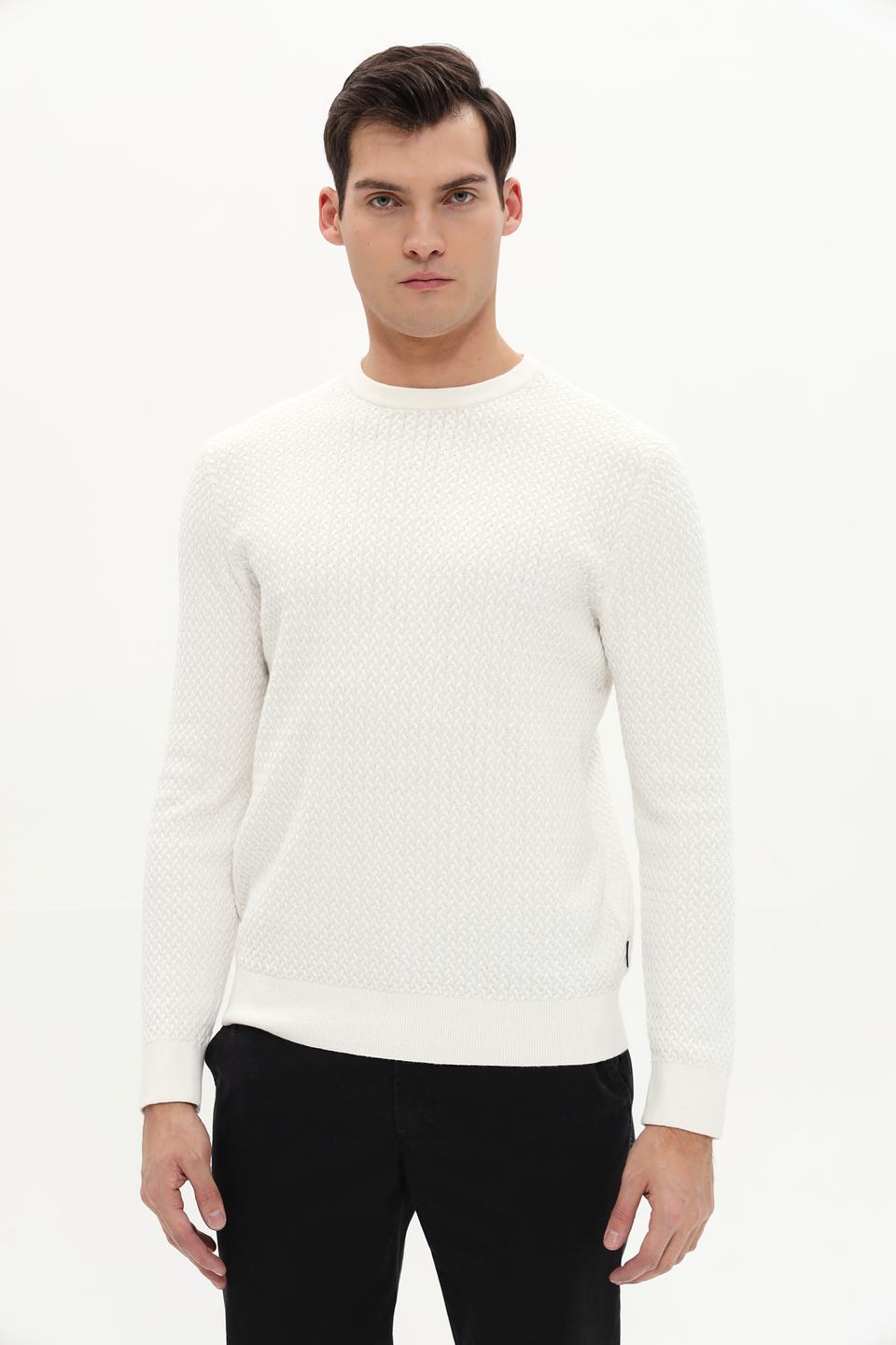 Джемпер Bugatti с текстурой