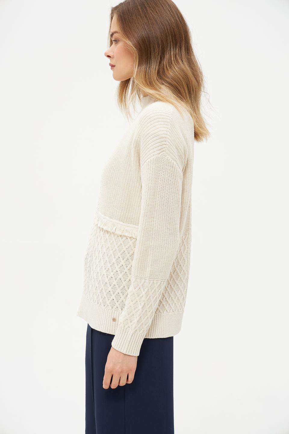 Пуловер Olsen с косами кремовый