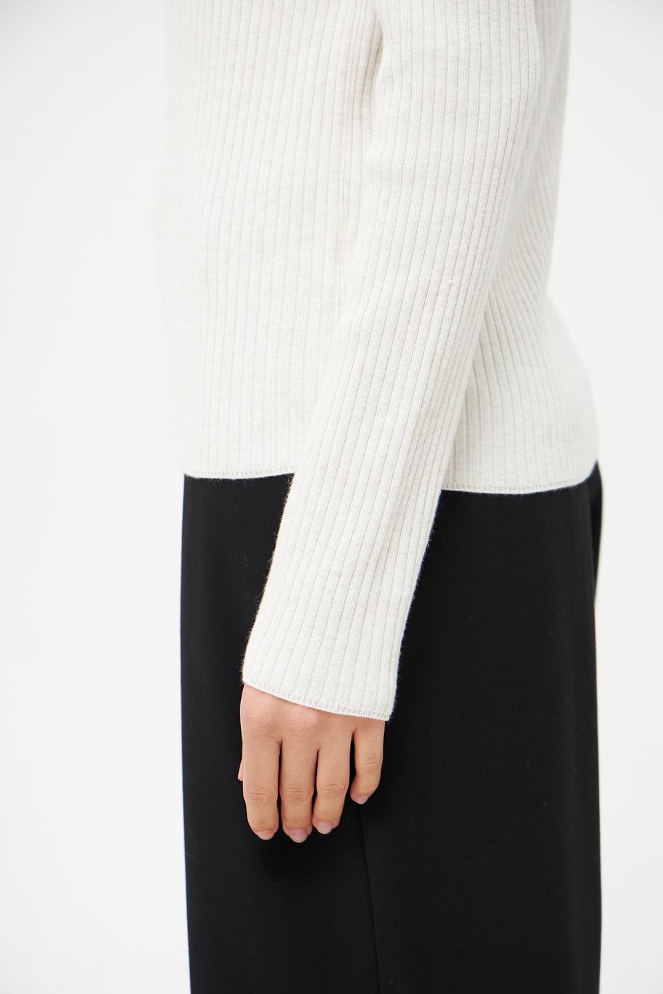 Водолазка Oui белая рифленая