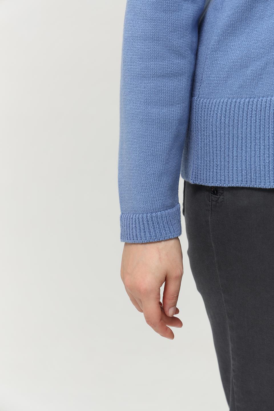 Пуловер Gollehaug с косами голубой