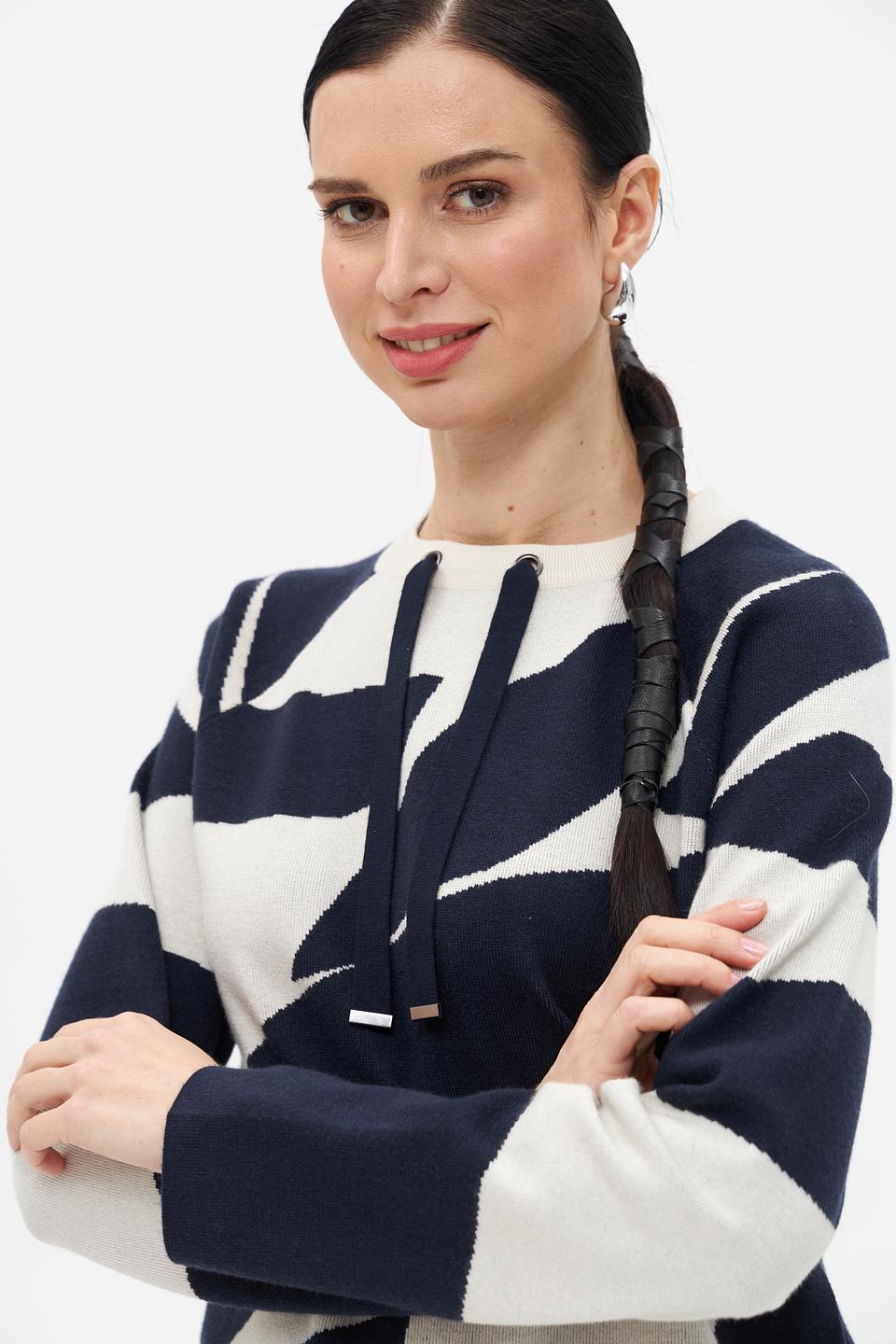 Пуловер Betty Barclay с узелками синий