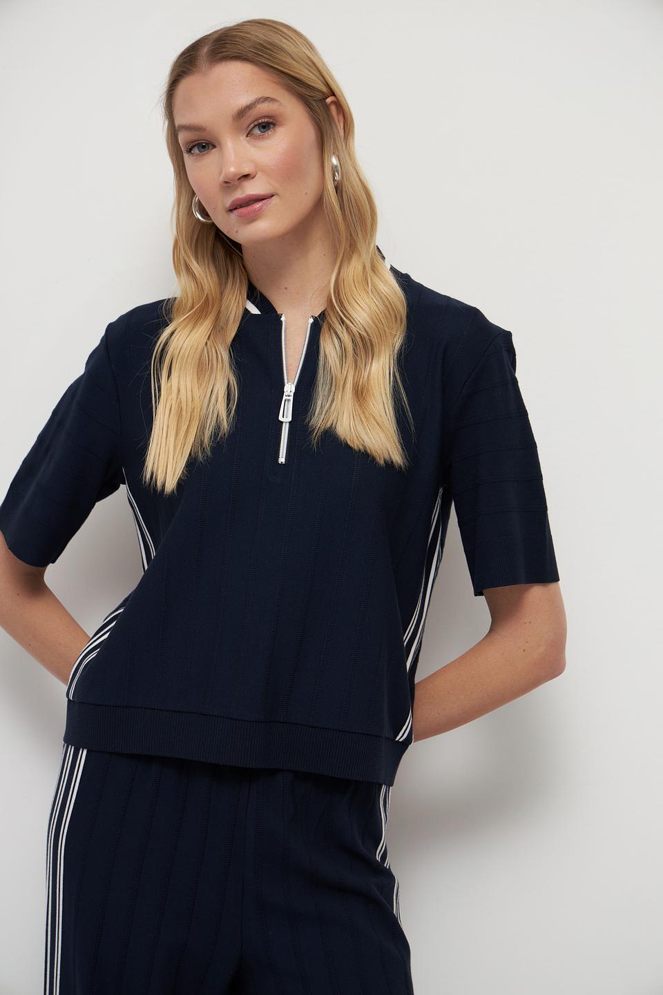 Пуловер Marc Cain темно-синий с молнией