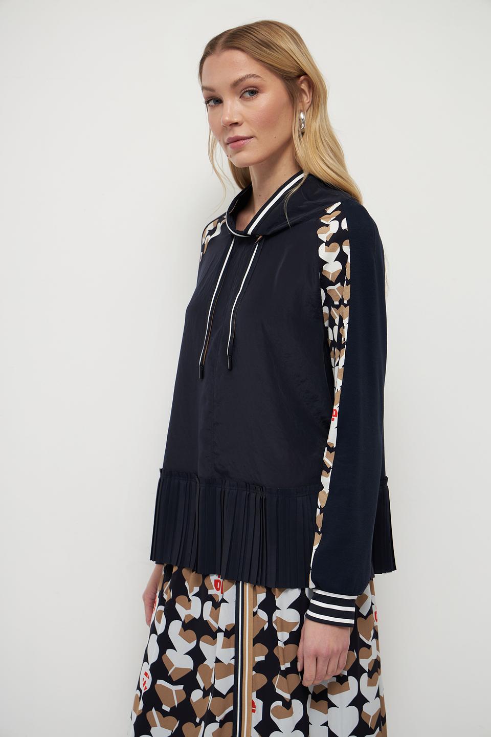 Блуза Marc Cain с капюшоном