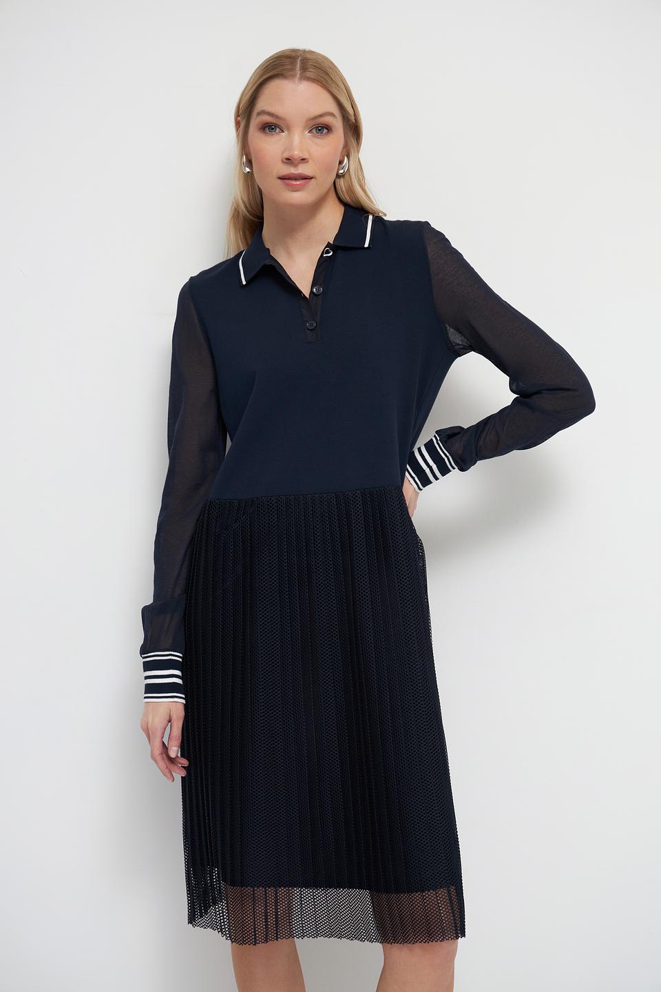 Платье Marc Cain темно-синее с плиссе