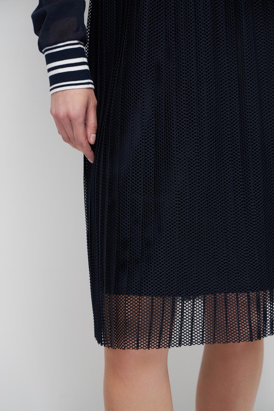 Платье Marc Cain темно-синее с плиссе