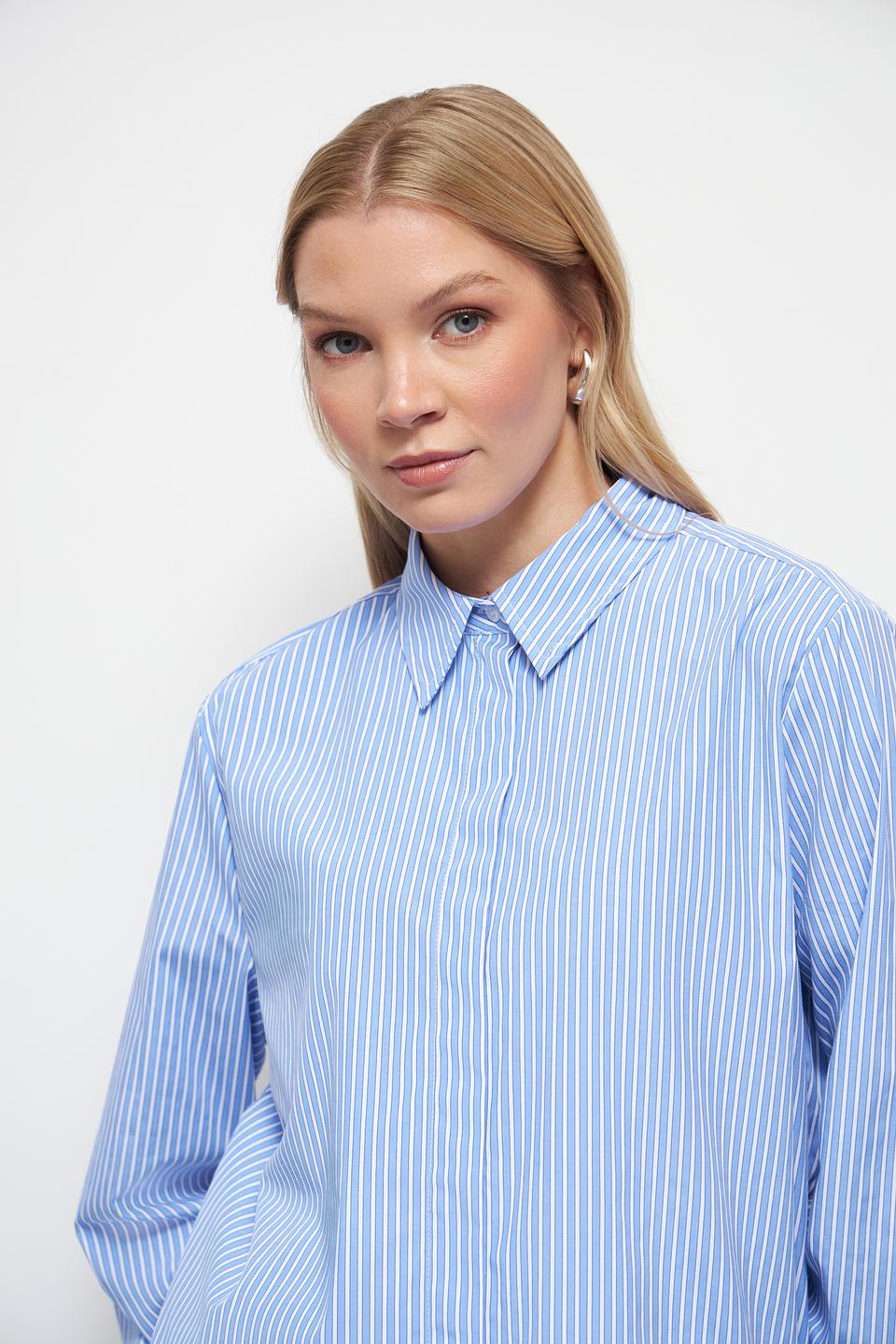 Рубашка Oui в полоску голубую