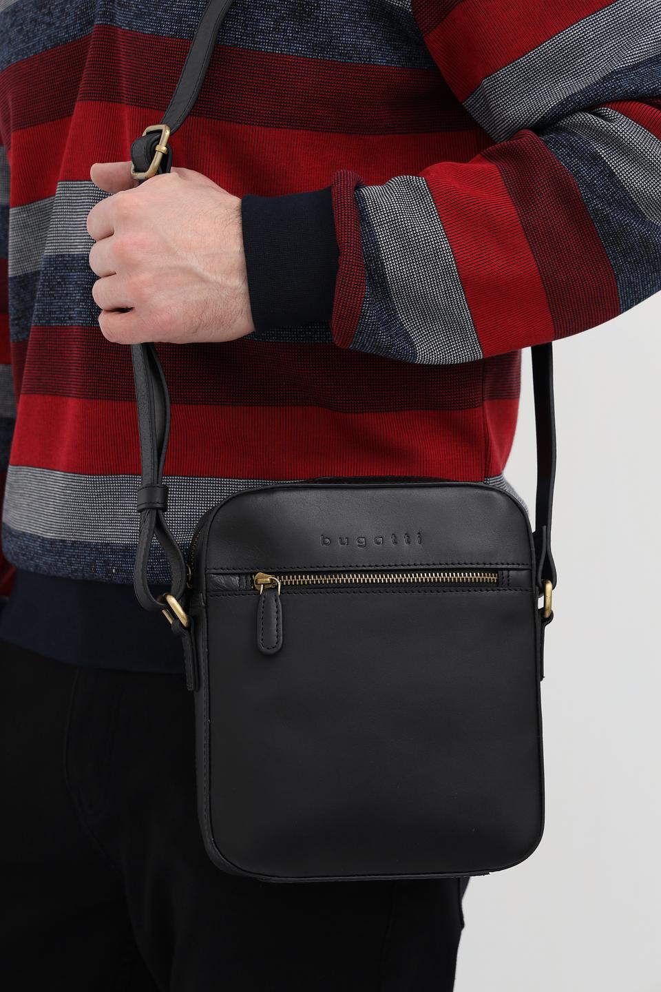 Сумка через плечо Bugatti ACC чёрная