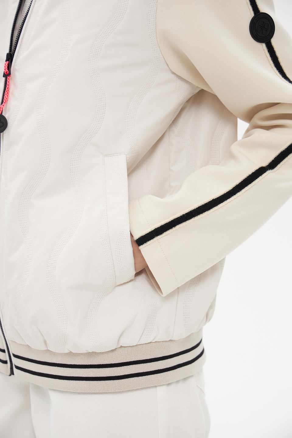 Куртка District с полосками белая