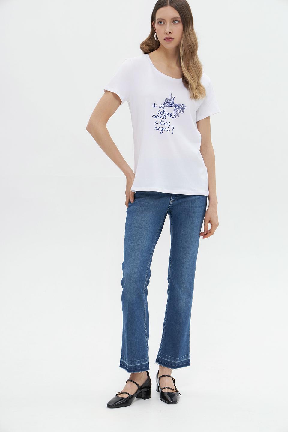 Футболка More and More с вышивкой