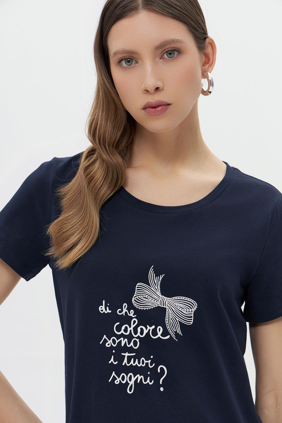 Футболка More and More с бантом