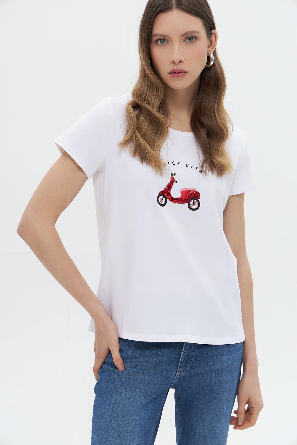 Футболка More and More с принтом