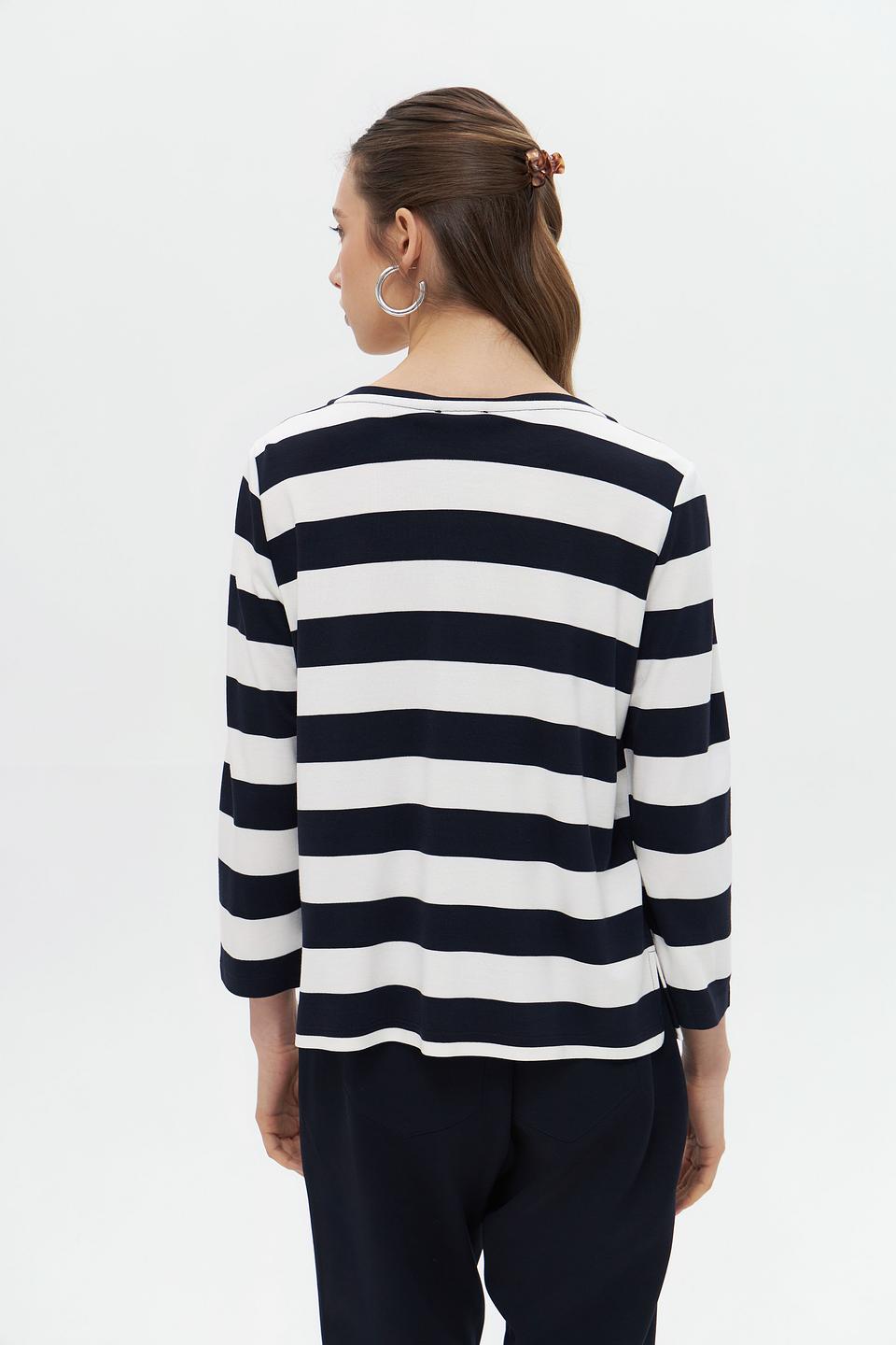 Лонгслив Monari в полоску с пайетками