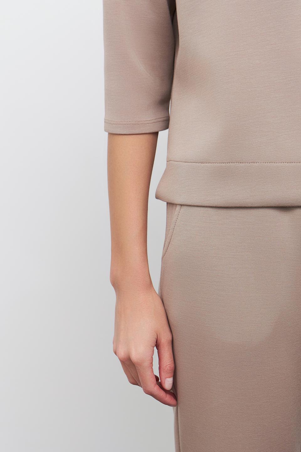 Пуловер Pezzo с надписью бежевый