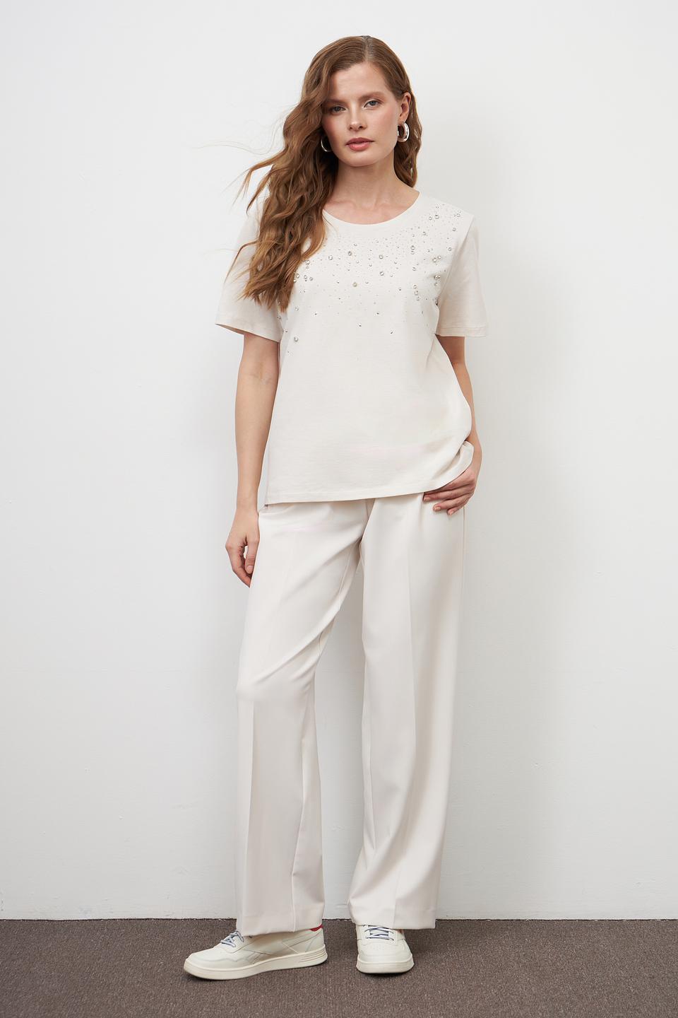 Футболка Monari с кристаллами бежевая