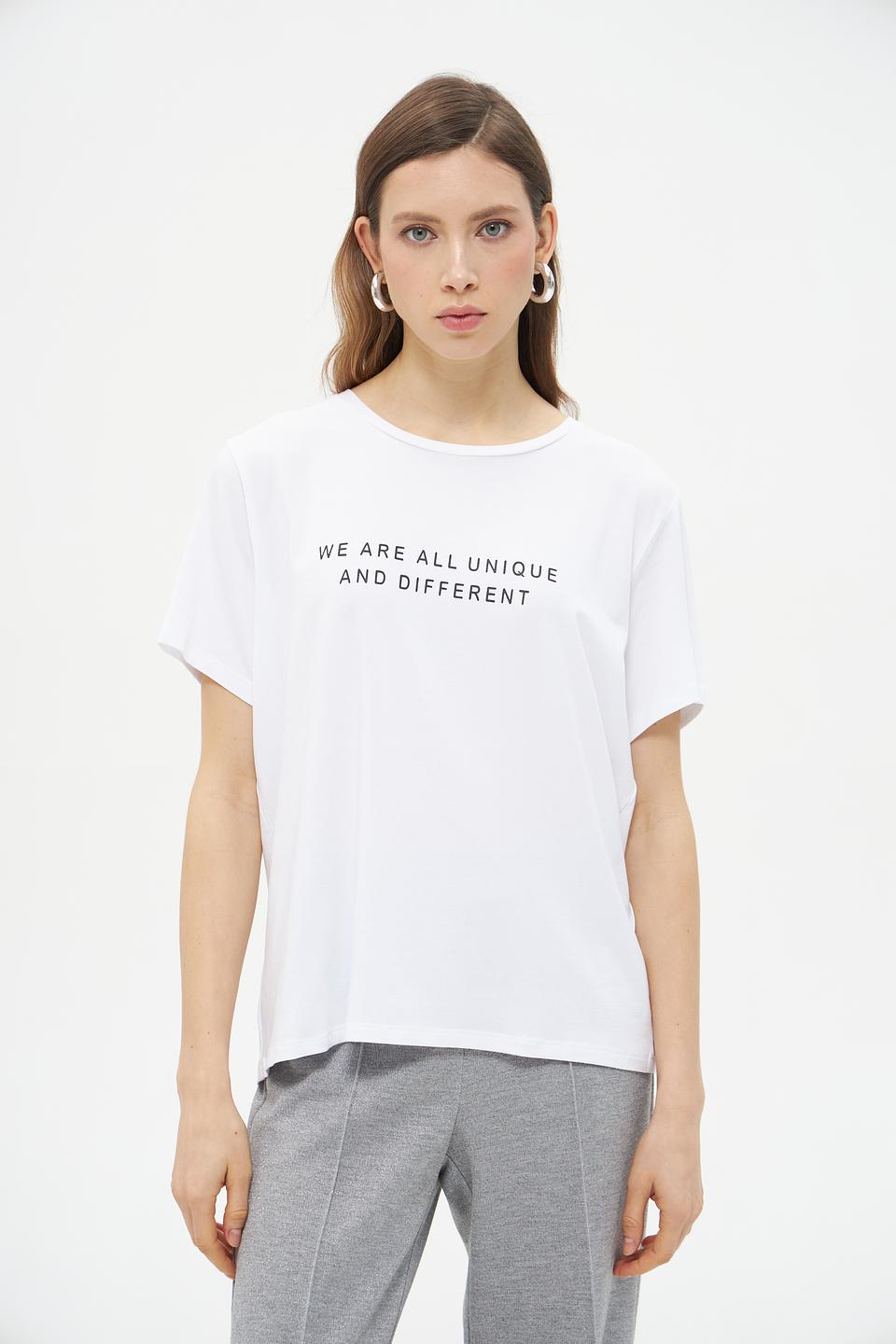 Футболка More and More с принтом