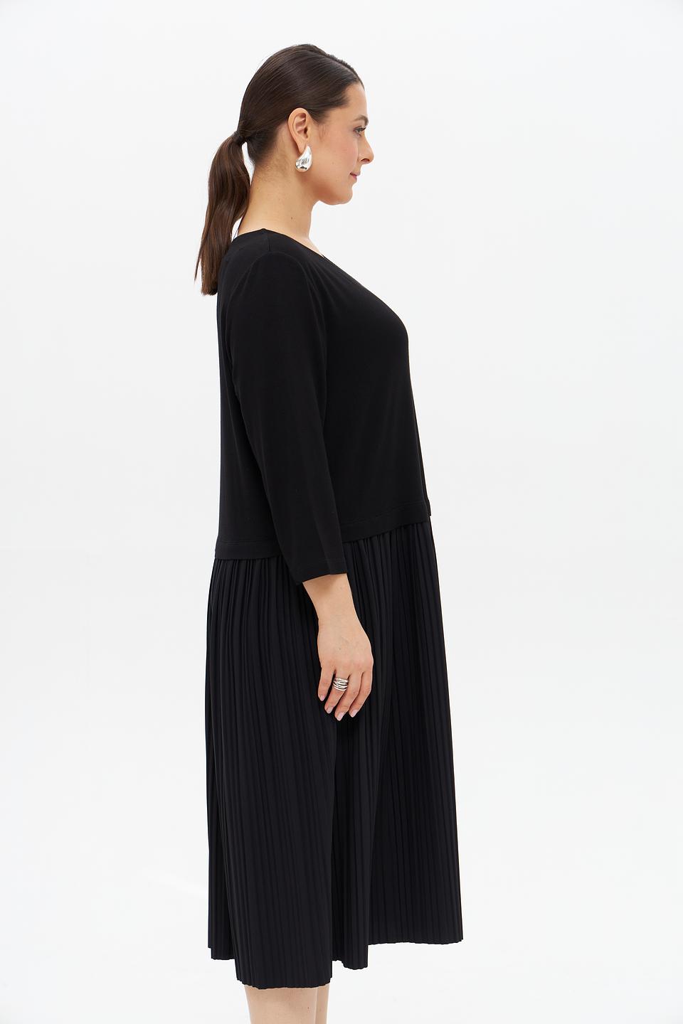 Платье Via Appia черное плиссе