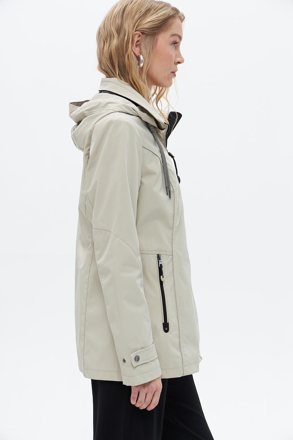 Куртка District женская бежевая
