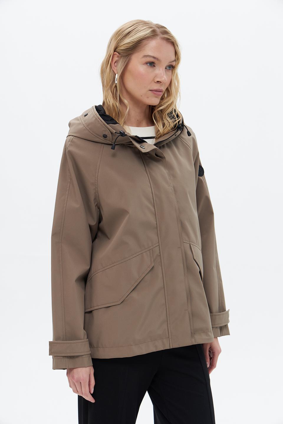 Куртка District женская бежевая