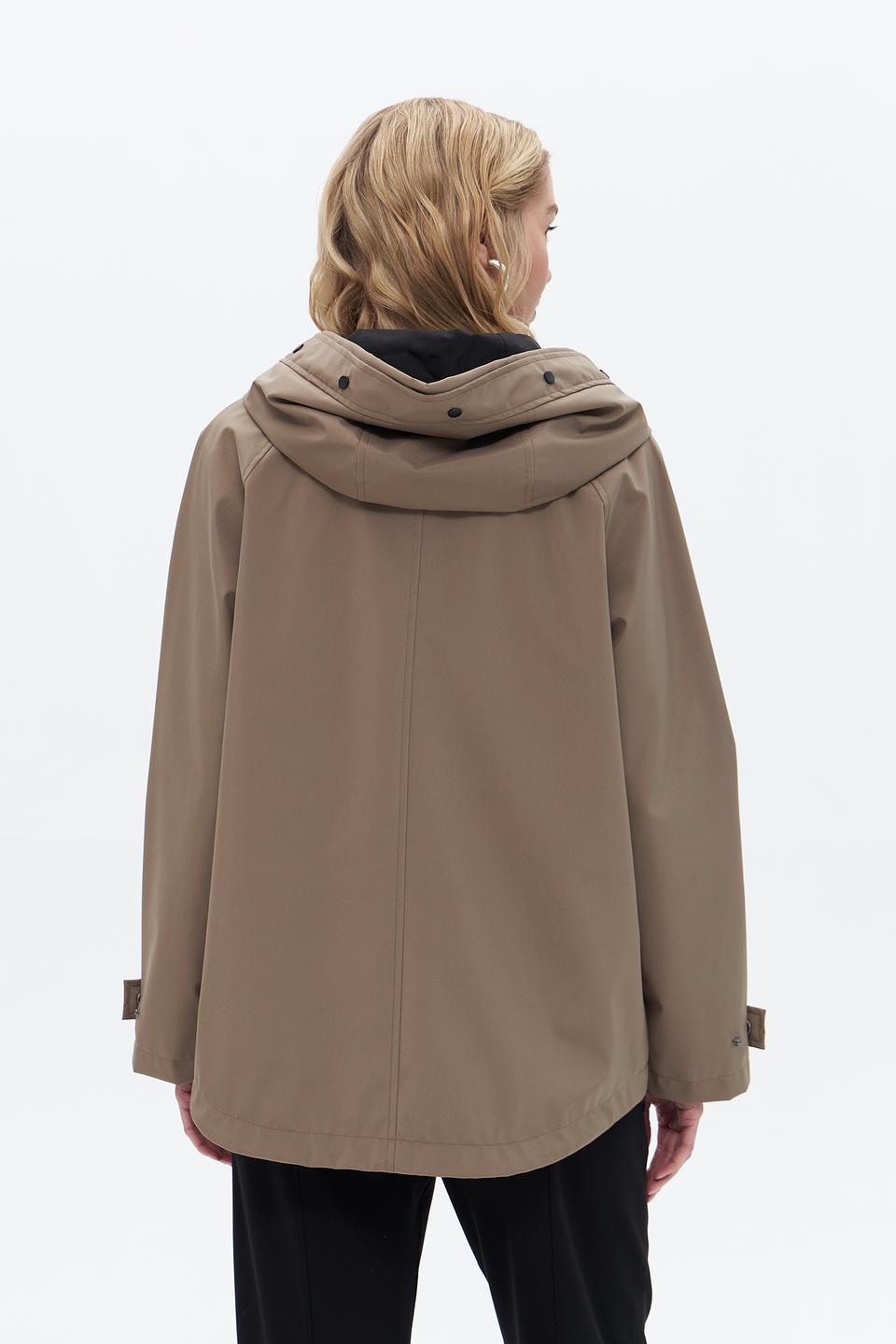 Куртка District женская бежевая