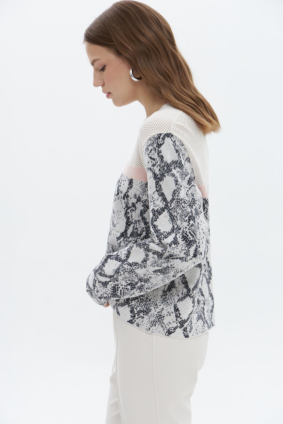 Пуловер Oui с принтом reptile