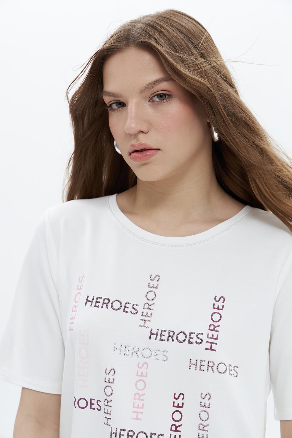 Футболка Monari с принтом Heroes белый