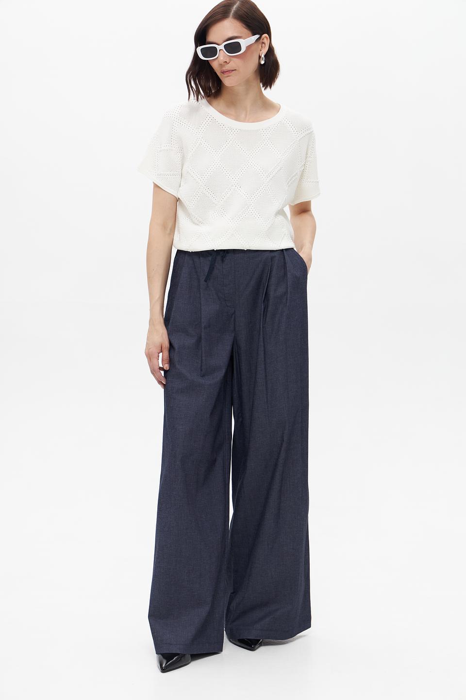 Пуловер UNQ с ажурной вязкой