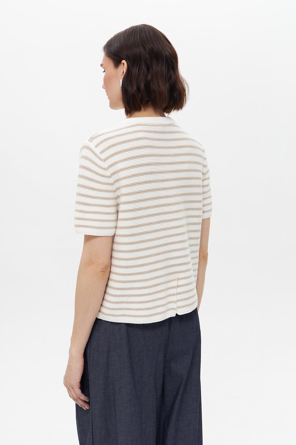 Пуловер Oui в полоску бежевый