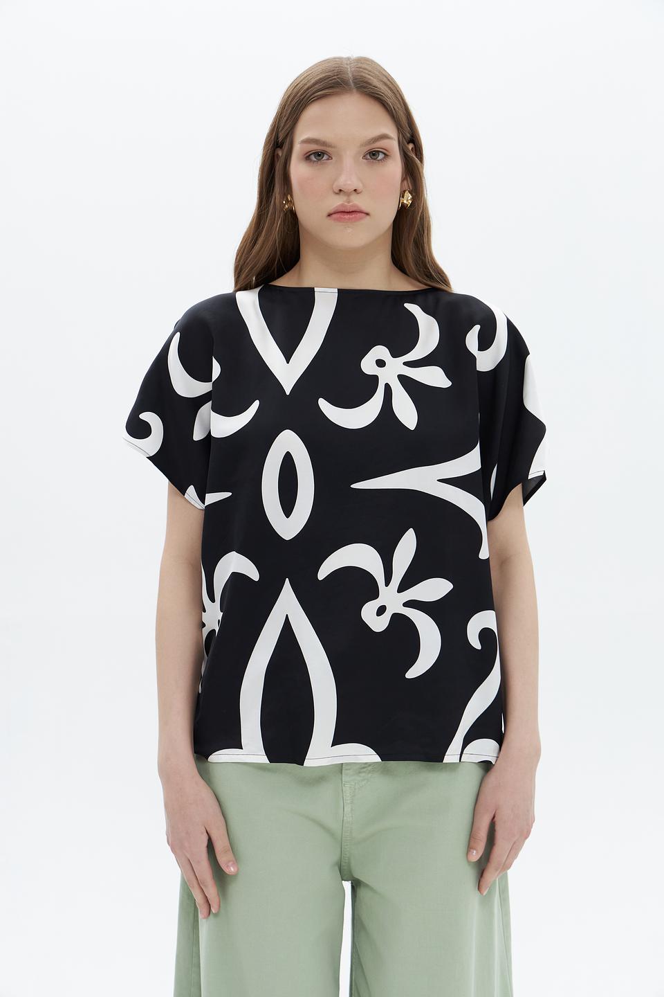 Блуза UNQ с принтом чёрно-белый