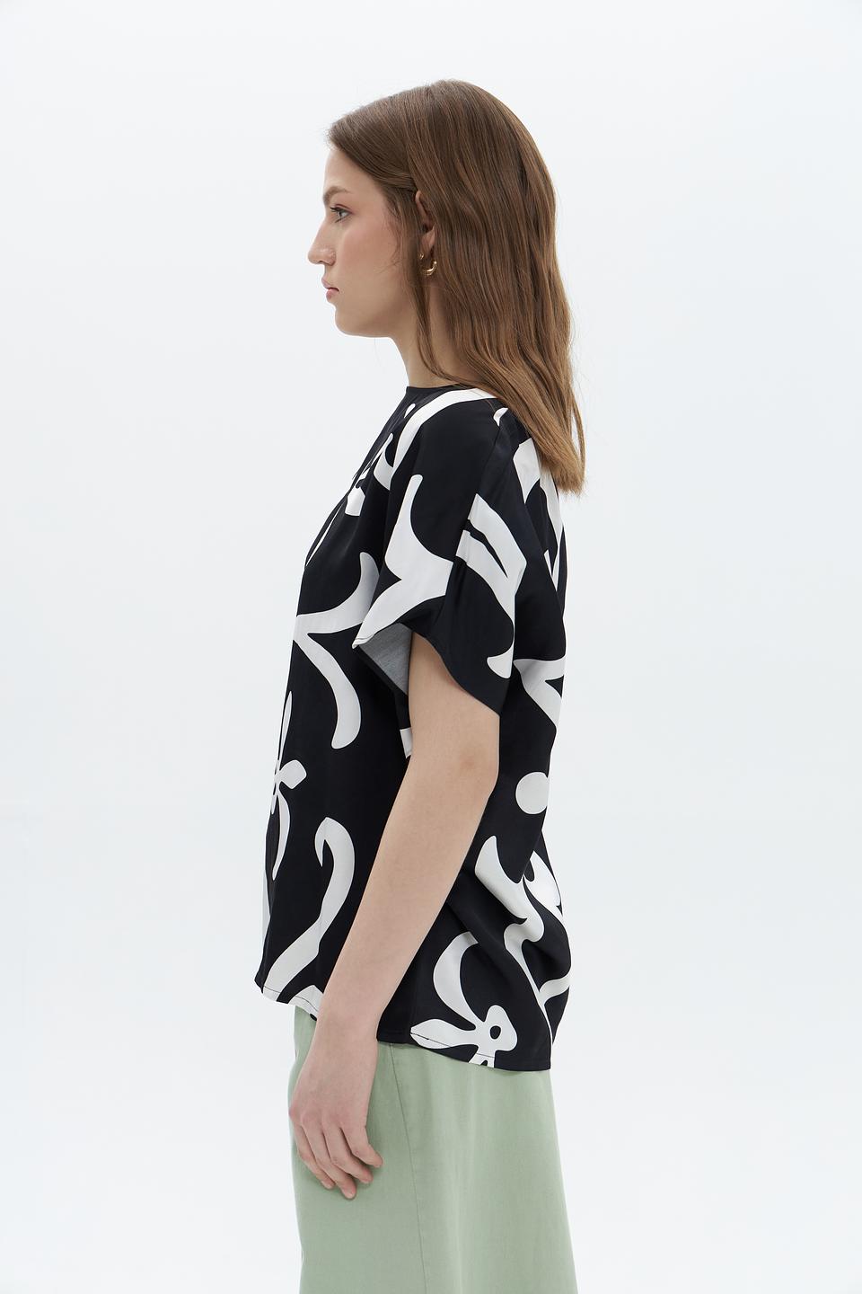 Блуза UNQ с принтом чёрно-белый