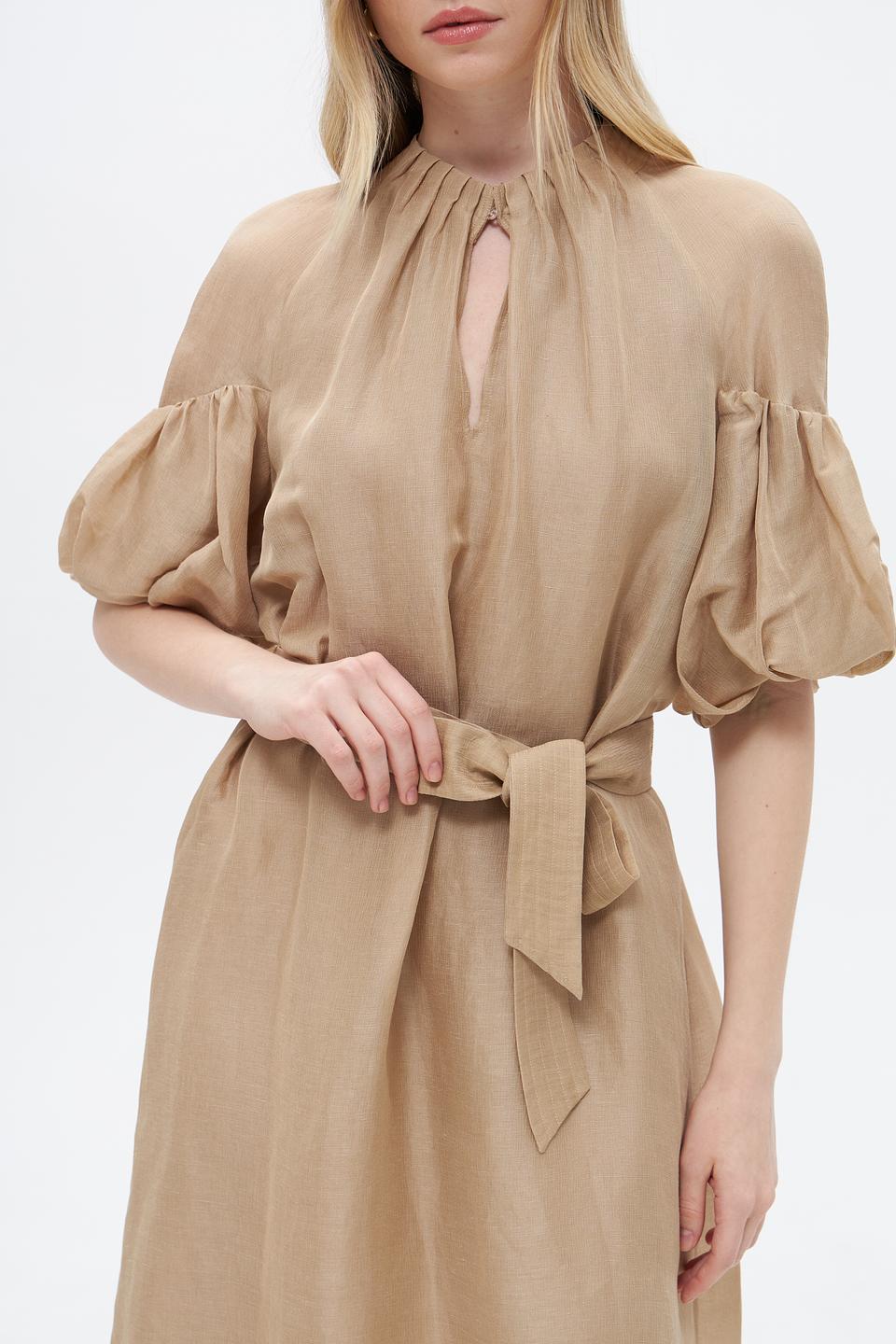 Платье Marc Cain бежевое с поясом из льна и шелка