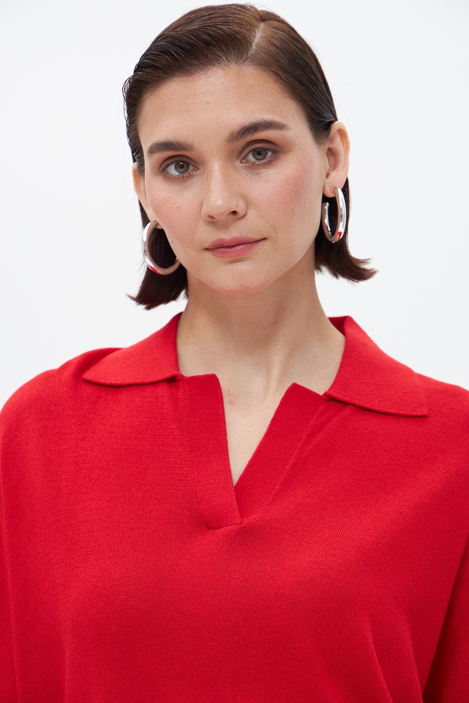 Пуловер Miss Lagotte с воротником-поло красный